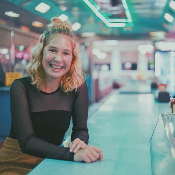 Meet your Posher, Emma - Picture 1 of 1